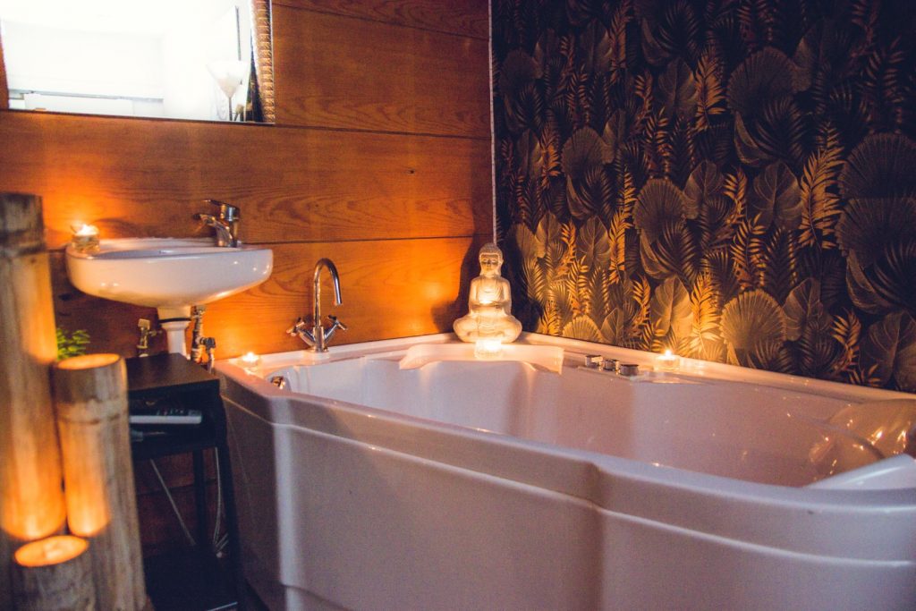 Nuestro exclusivo jacuzzi, diseñado para una relajación total y una experiencia única.